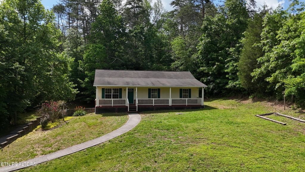 Photo of 211 Jamie St, Maynardville, TN 37807 (MLS # 1301621)