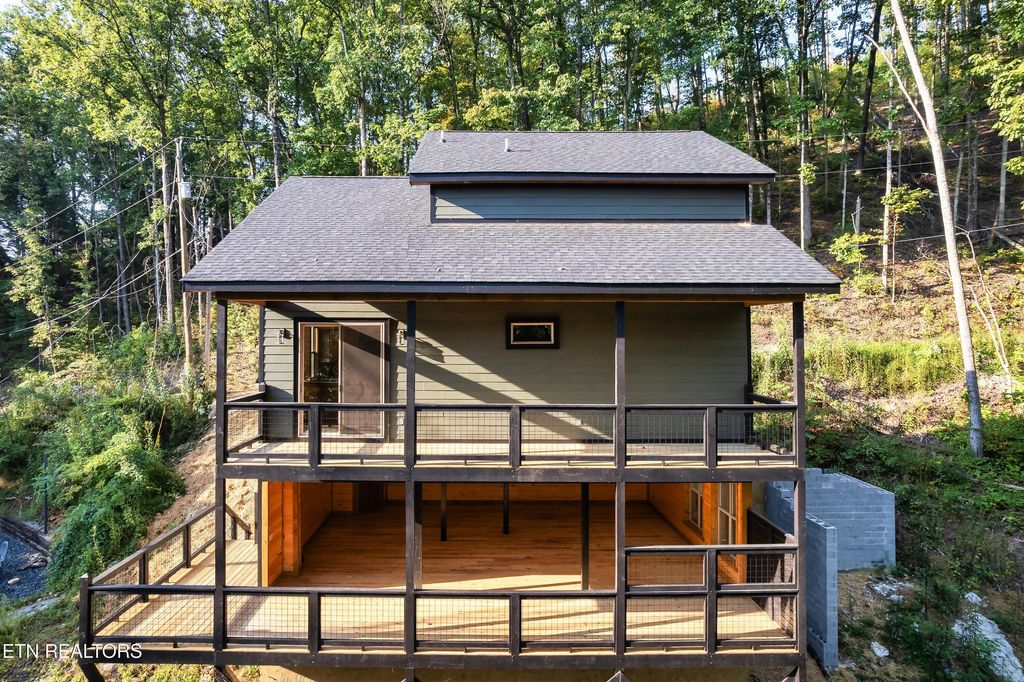 Photo of 2609 Whipoorwill Hill Way, Sevierville, TN 37862 (MLS # 1315796)