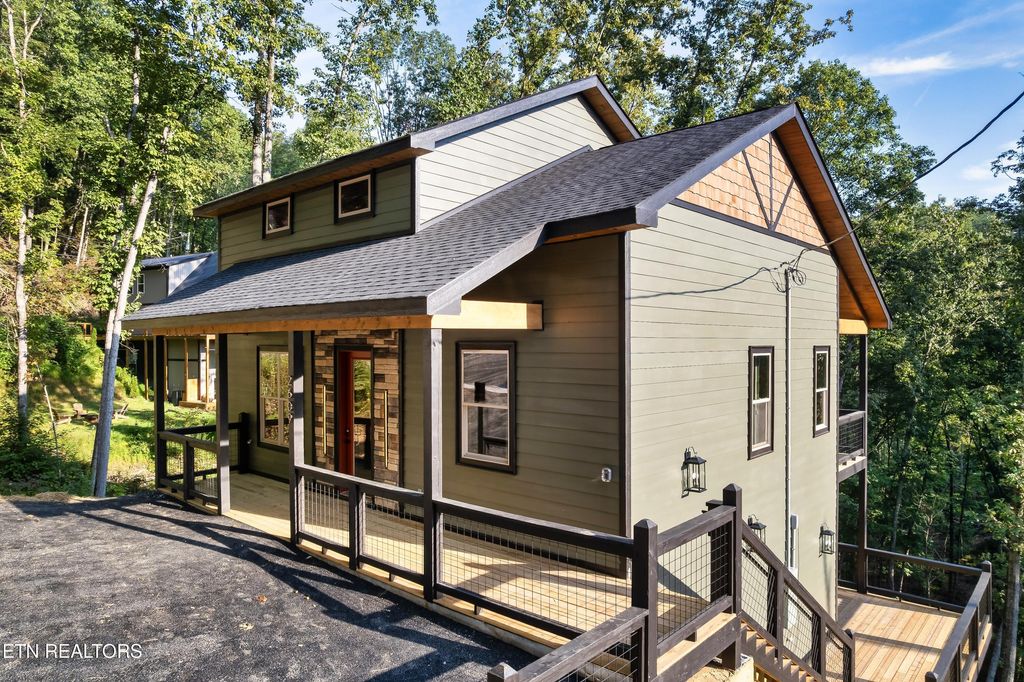 Photo of 2609 Whipoorwill Hill Way, Sevierville, TN 37862 (MLS # 1315796)