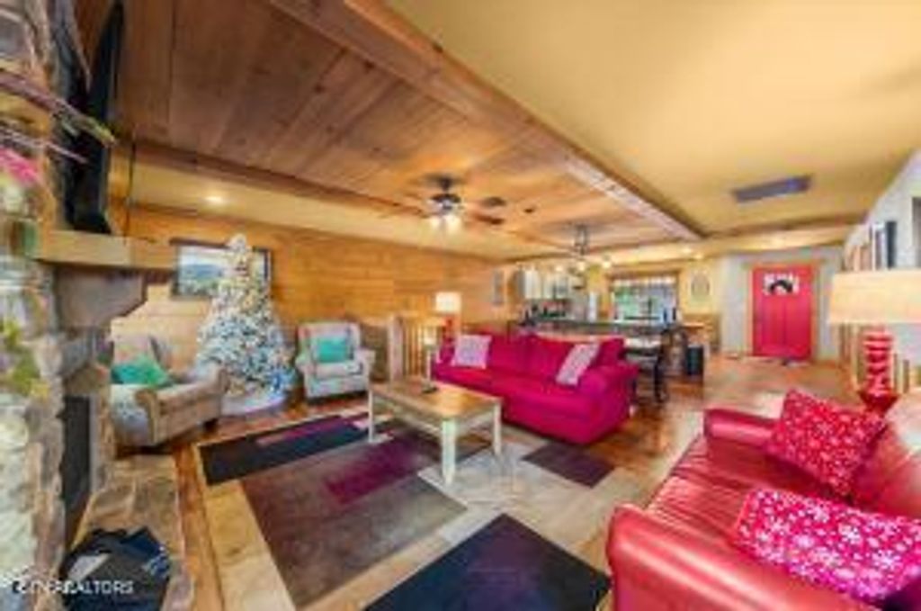 Photo of 712 Still Hill Way, Gatlinburg, TN 37738 (MLS # 1330809)