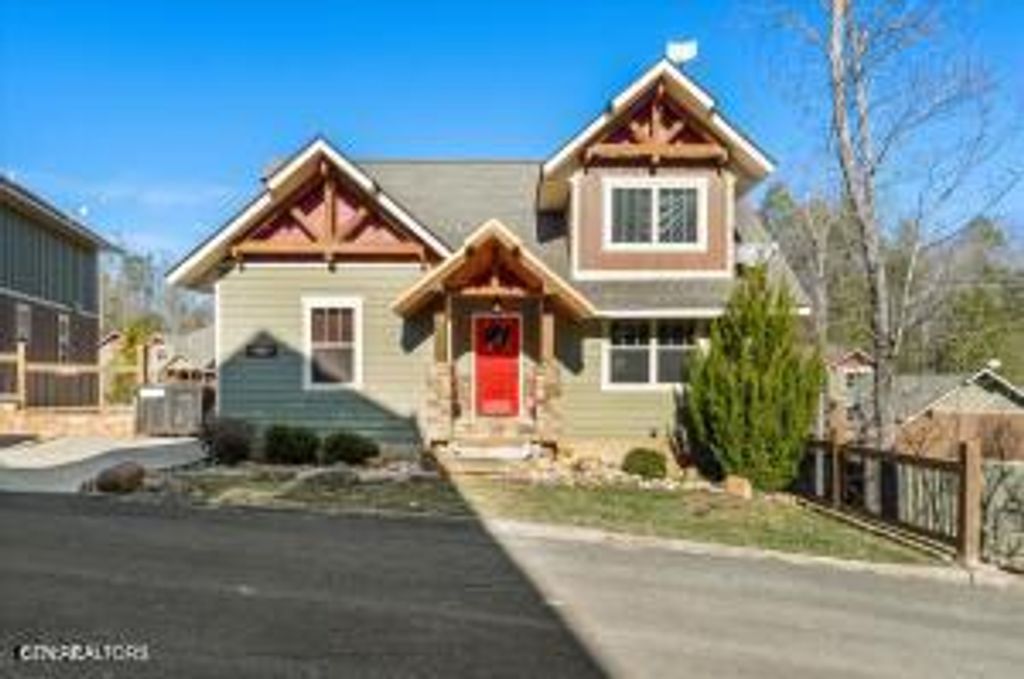 Photo of 712 Still Hill Way, Gatlinburg, TN 37738 (MLS # 1330809)