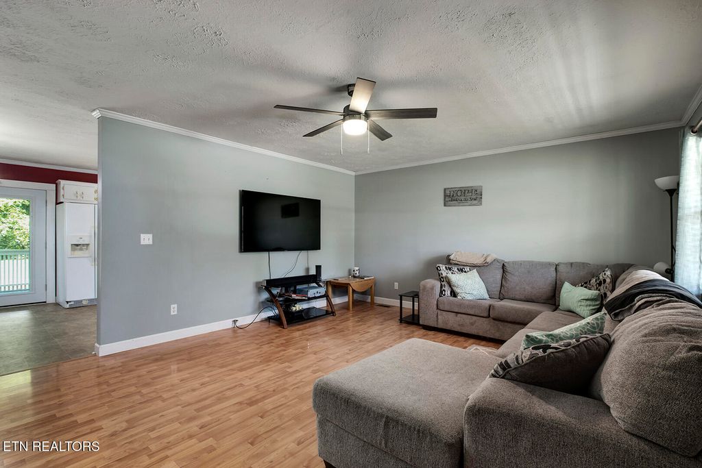 Photo of 150 Meadow View Lane, Madisonville, TN 37354 (MLS # 1309096)