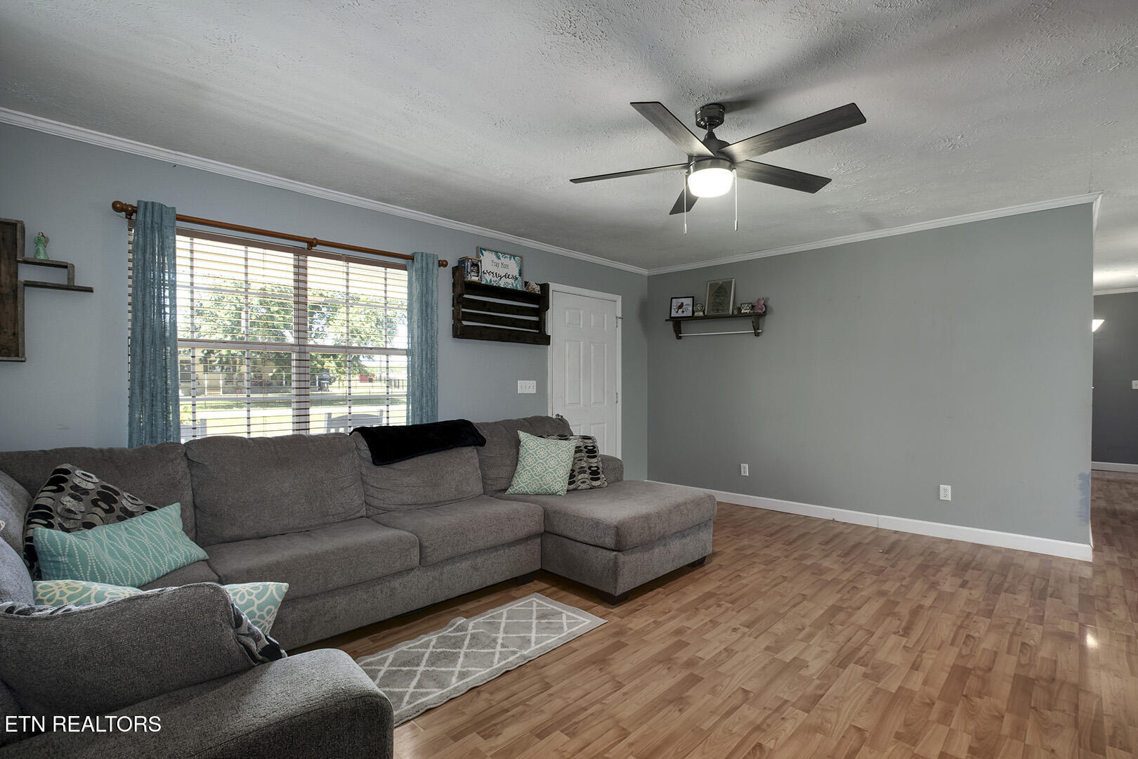 150 Meadow View Lane