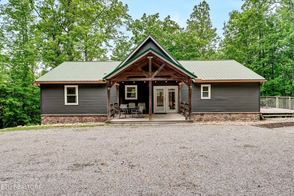 Photo of 3101 W Wolf Valley Rd, Clinton, TN 37716 (MLS # 1300796)