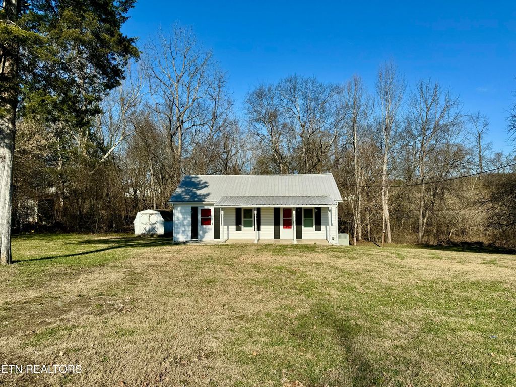 Photo of 3058 W Old A J Hwy, Strawberry Plains, TN 37871 (MLS # 1286314)