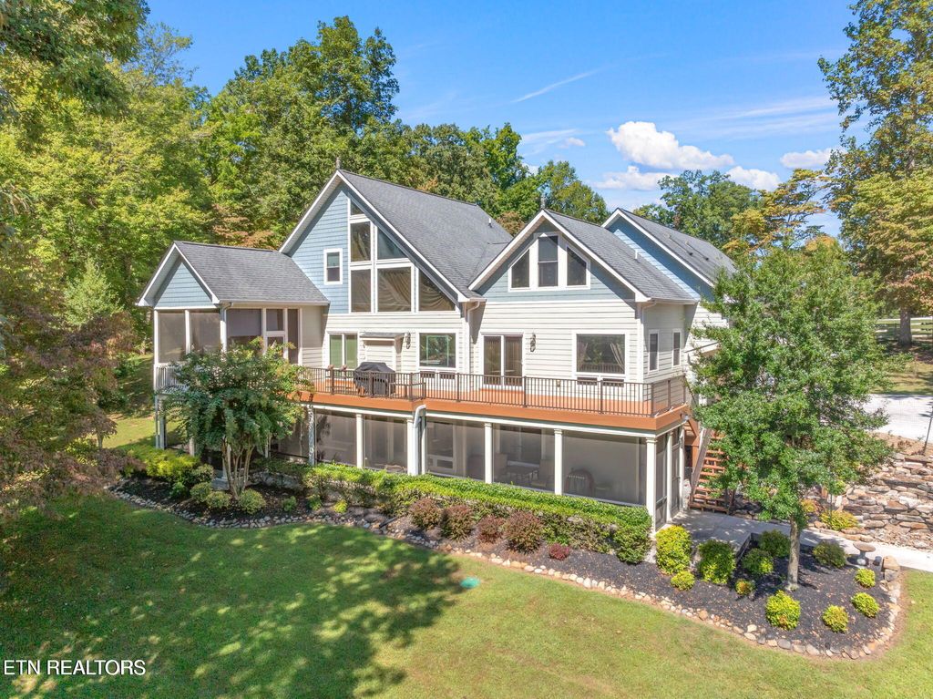 Photo of 209 Bucks And Doe Ln, LaFollette, TN 37766 (MLS # 1313925)