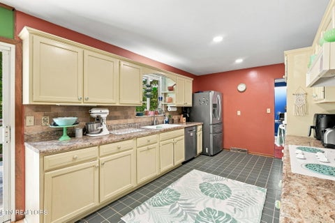 Tiny photo for 131 Cumberland View Drive, Oak Ridge, TN 37830 (MLS # 1354180)