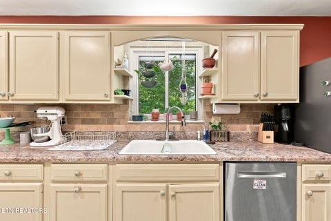 Tiny photo for 131 Cumberland View Drive, Oak Ridge, TN 37830 (MLS # 1354180)