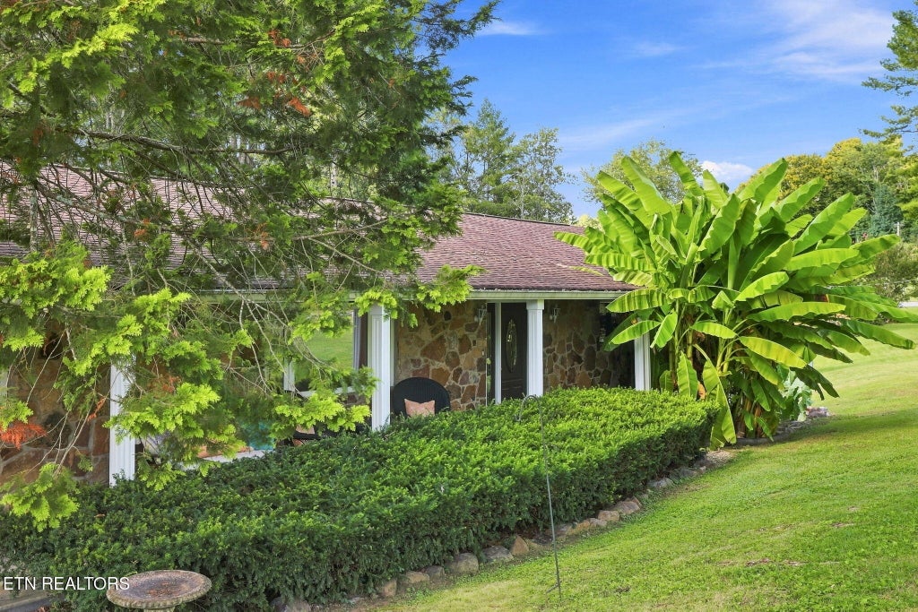Photo of 131 Cumberland View Drive, Oak Ridge, TN 37830 (MLS # 1354180)