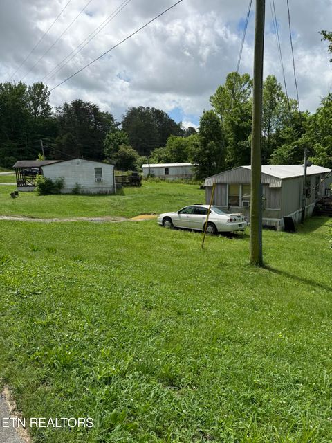 3461-3507 Pearly Smith Rd Louisville TN 37777