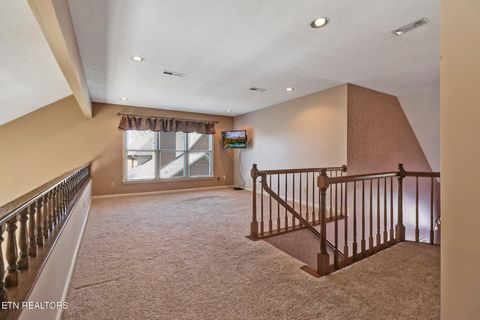 Tiny photo for 105 W Melbourne Rd, Oak Ridge, TN 37830 (MLS # 1319206)