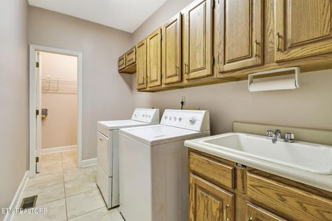 Tiny photo for 105 W Melbourne Rd, Oak Ridge, TN 37830 (MLS # 1319206)
