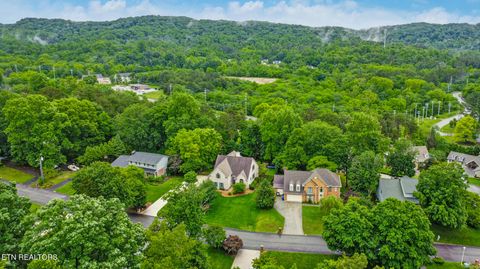 Tiny photo for 105 W Melbourne Rd, Oak Ridge, TN 37830 (MLS # 1319206)