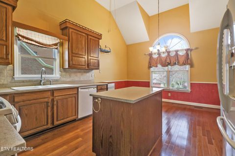 Tiny photo for 105 W Melbourne Rd, Oak Ridge, TN 37830 (MLS # 1319206)