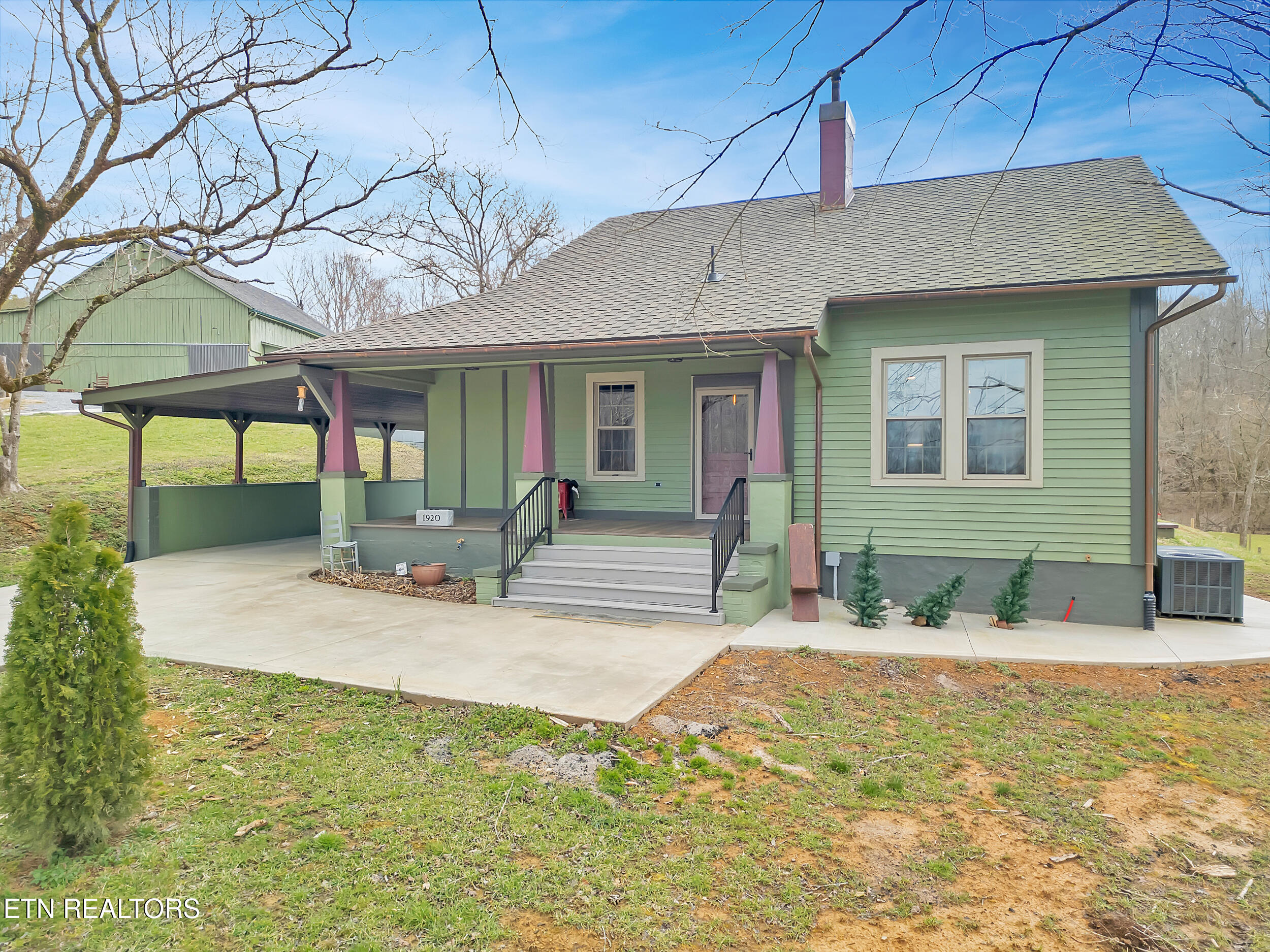 1266 S Knob Creek Rd