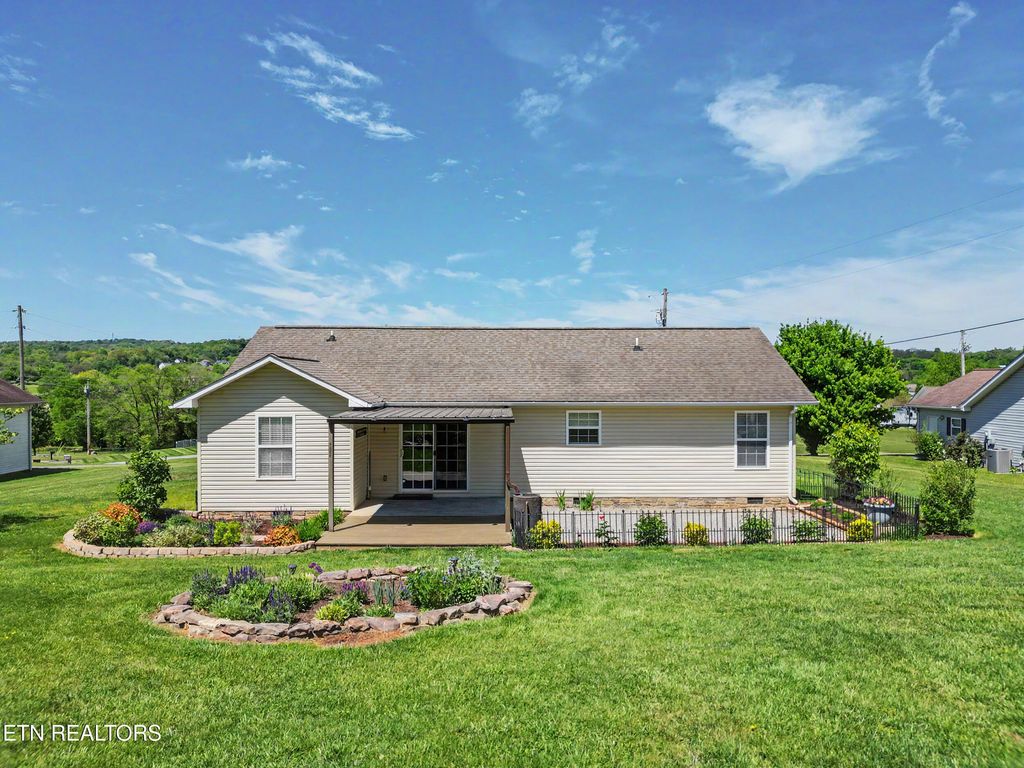 Photo of 1039 Highland Meadows Rd, Jefferson City, TN 37760 (MLS # 1337347)
