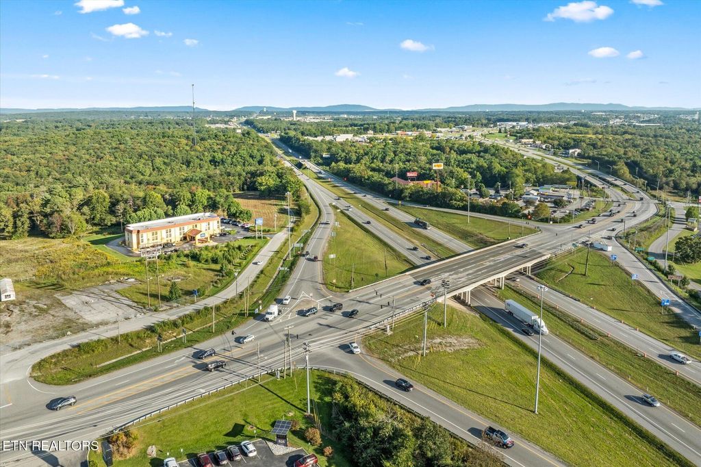 Photo of 4038 N Main St, Crossville, TN 38571 (MLS # 1329009)