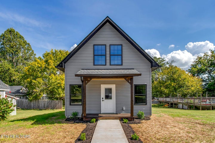 Photo 1 of 37 — 809 Illinois Ave, Etowah, TN 37331
