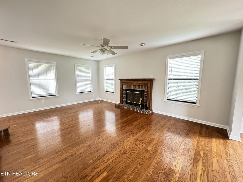 Photo of 1123 Lane Drive, Friendsville, TN 37737 (MLS # 1268023)