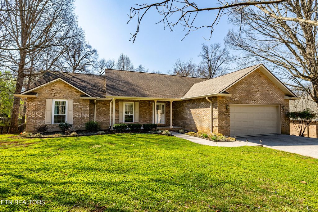 Photo of 451 Timbercreek Drive, Maryville, TN 37803 (MLS # 1332522)