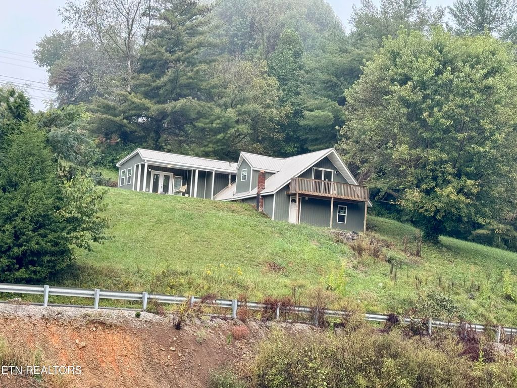 Photo of 4747 HIGHWAY 25 E, Tazewell, TN 37879 (MLS # 1277358)