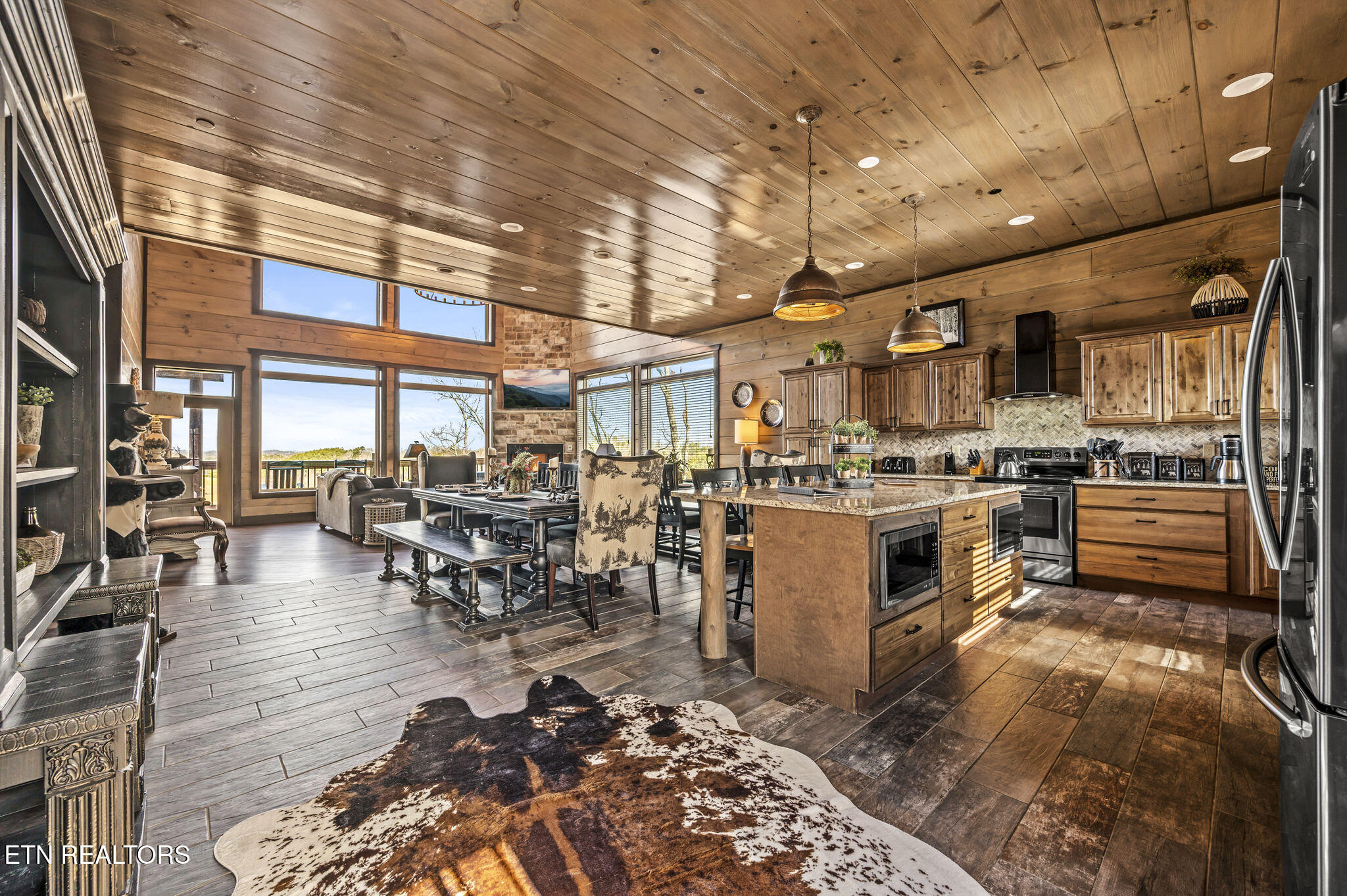 1490 Sleepy Valley Lane