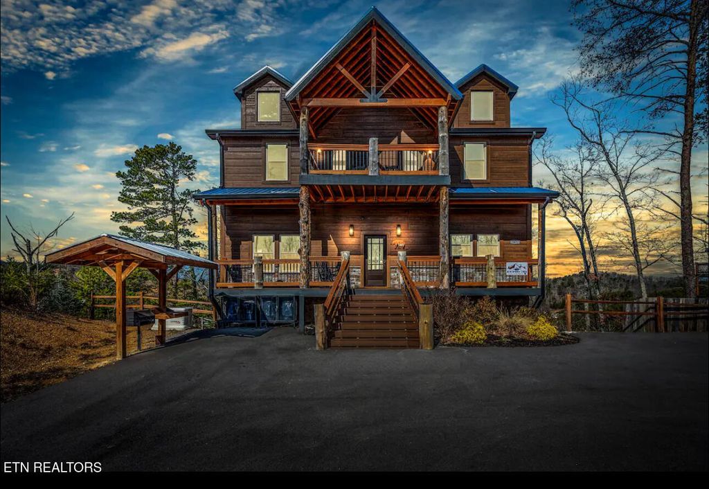 Photo of 1490 Sleepy Valley Lane, Sevierville, TN 37876 (MLS # 1319885)