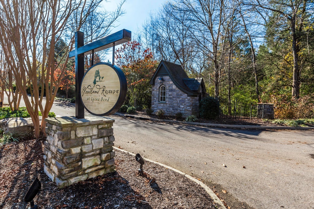 Photo of 2210 Falcon Crest Lane, Knoxville, TN 37919 (MLS # 1023514)