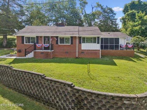 Photo of 332 Euclid Ave, Kingston, TN 37763 (MLS # 1345071)
