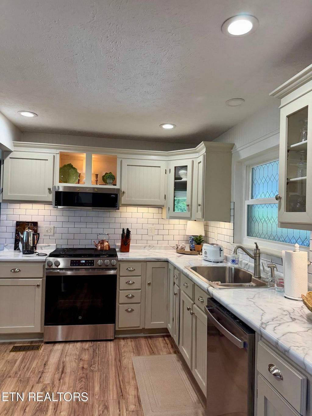 Photo of 332 Euclid Ave, Kingston, TN 37763 (MLS # 1345071)