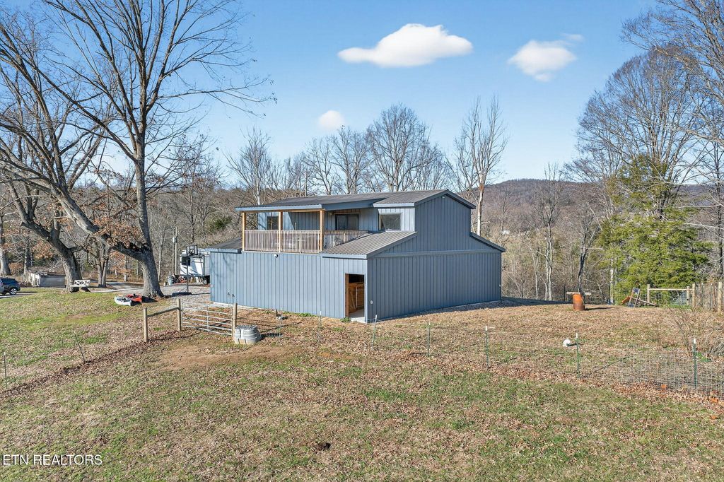 Photo of 8225 Red Hill Rd, Pall Mall, TN 38577 (MLS # 1324717)