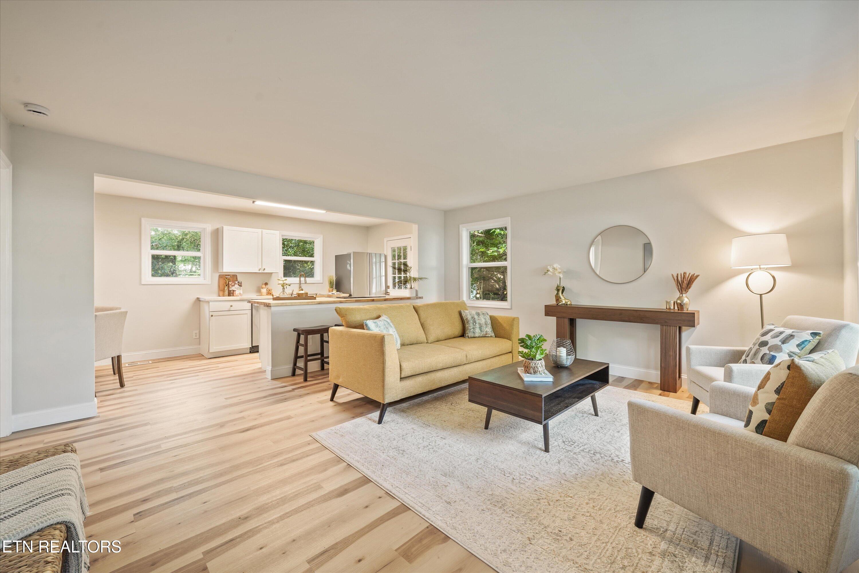 116 E Arrowwood Rd