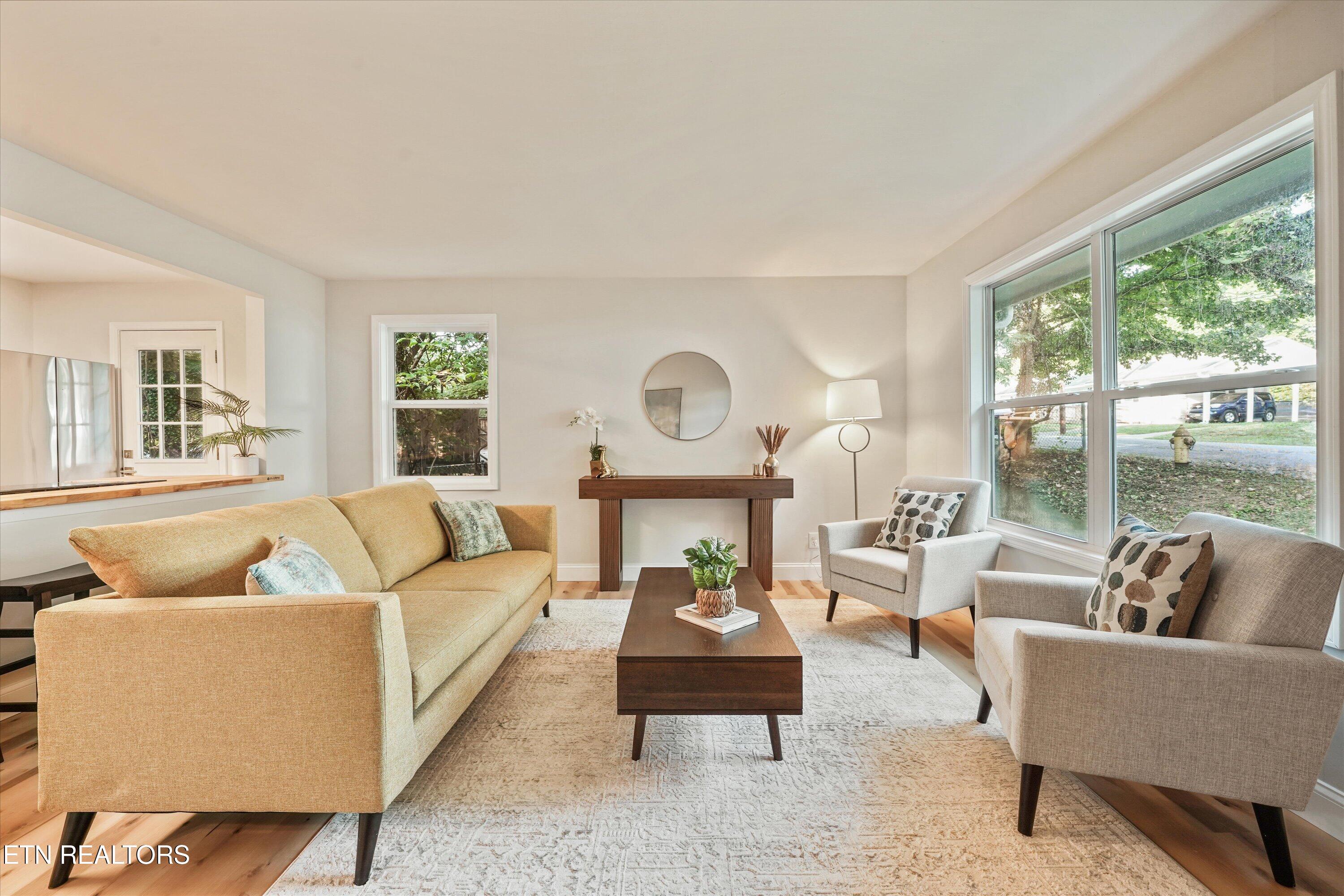 116 E Arrowwood Rd