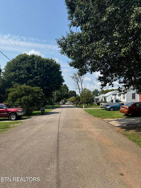Tiny photo for 902 Rosedale Ave, Loudon, TN 37774 (MLS # 1349976)