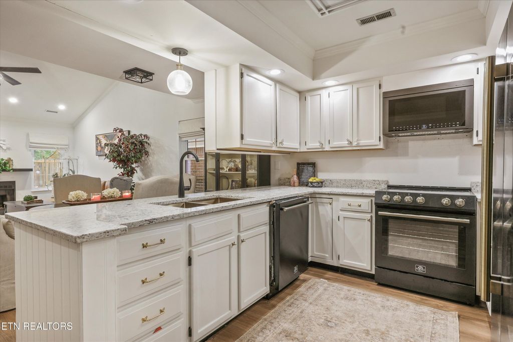 Photo of 665 Farragut Commons Drive, Knoxville, TN 37934 (MLS # 1341657)