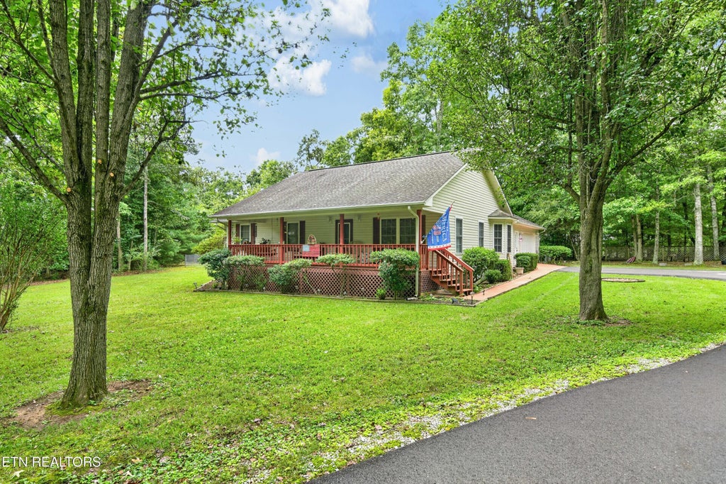 Photo of 2006 Keno Drive, Crossville, TN 38572 (MLS # 1356951)