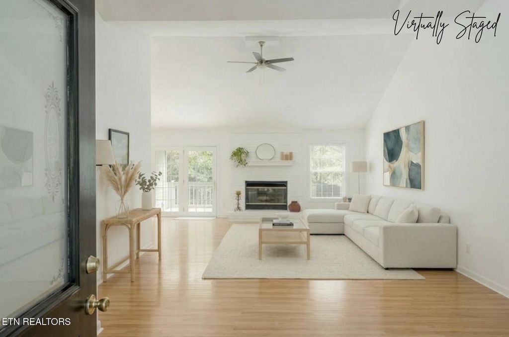 Photo of 143 Lakeside Dr. Dr, Fairfield Glade, TN 38558 (MLS # 1333360)