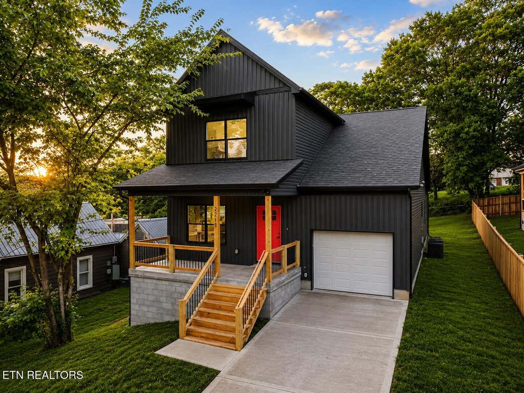 Photo of 2218 Lincoln St, Knoxville, TN 37920 (MLS # 1349420)