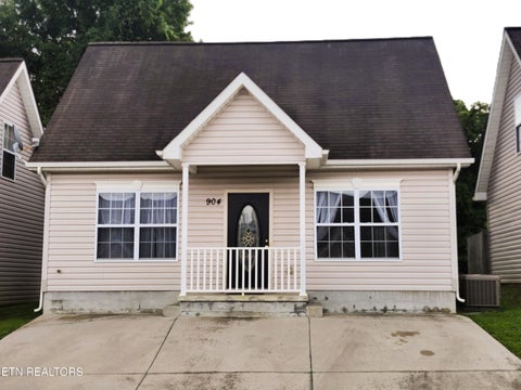 Photo of 904 Hazelbrook Way, Knoxville, TN 37912 (MLS # 1352751)