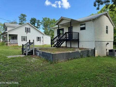 Photo of 314 Wheeler Ave, Jamestown, TN 38556 (MLS # 1357357)