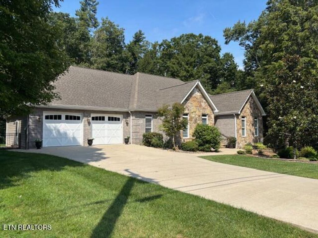 Photo of 151 Forest View Drive, Crossville, TN 38558 (MLS # 1314309)