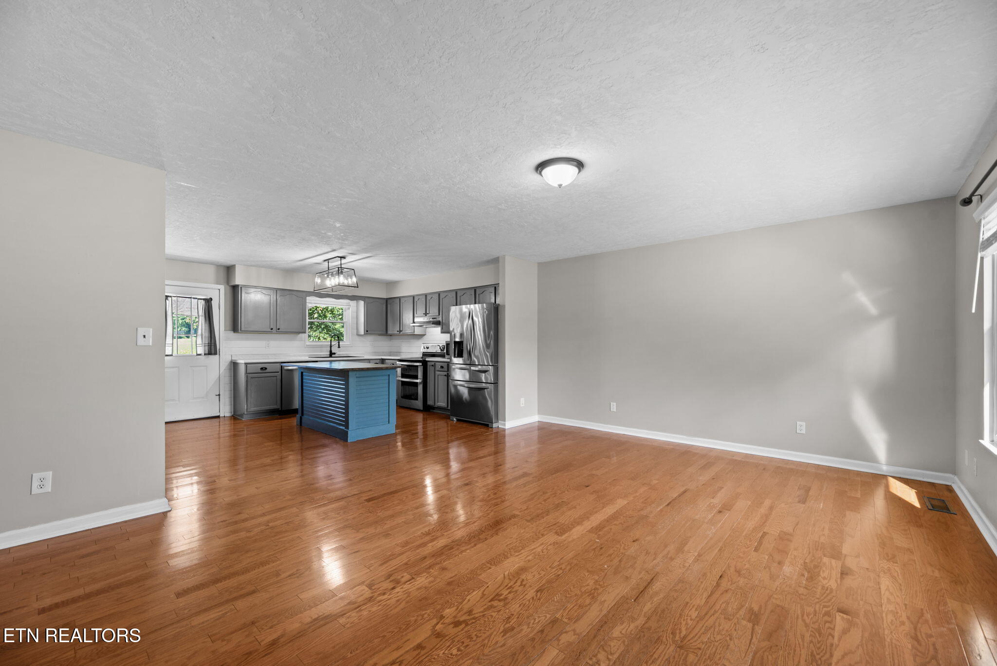 115 Hendren Lane