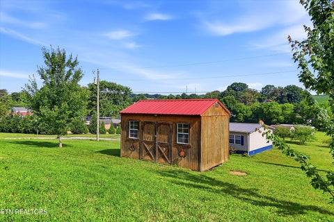Tiny photo for 820 Childress Ave, Sweetwater, TN 37874 (MLS # 1343044)