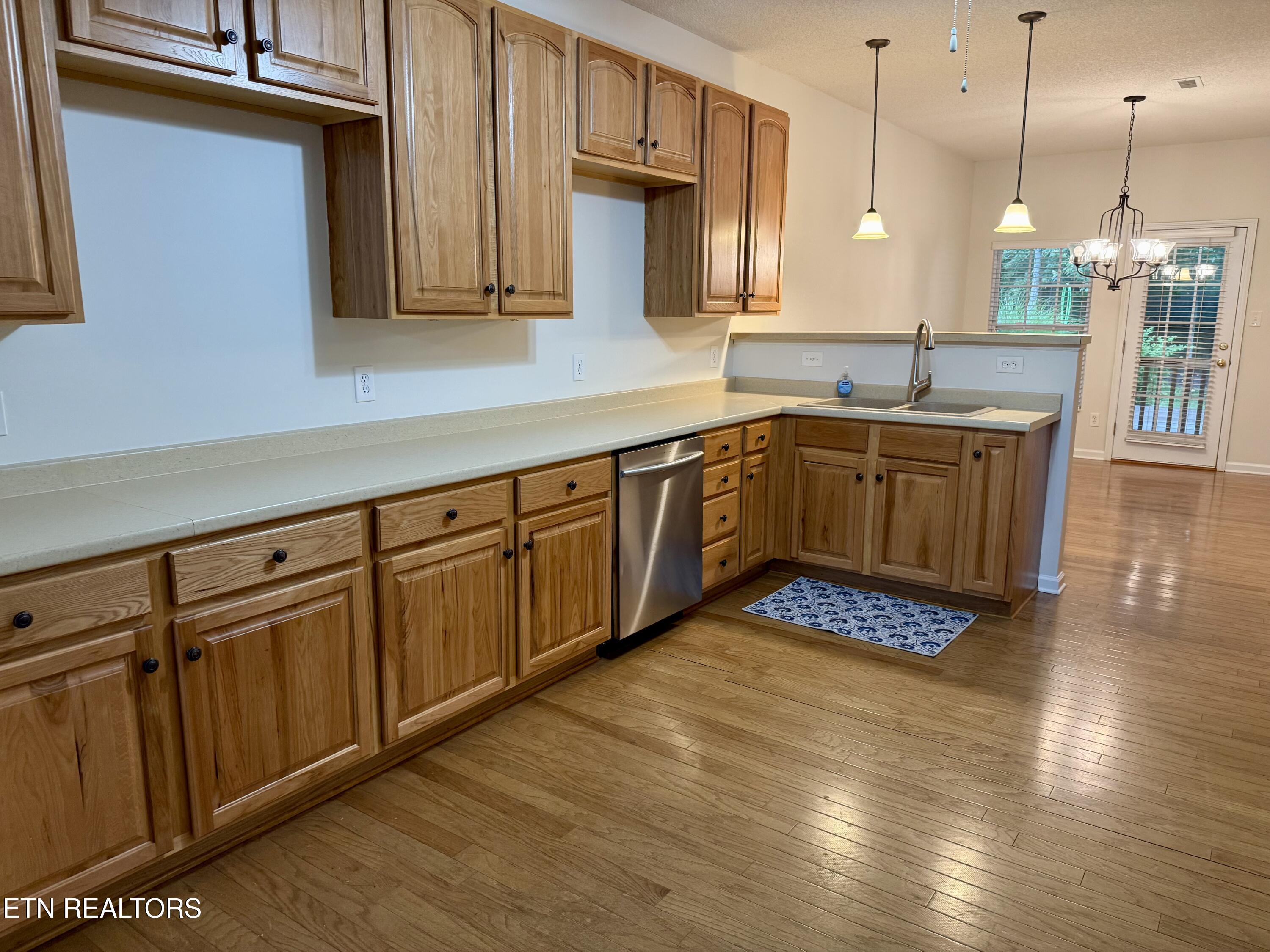 Knoxville, Tennessee 37919, United States, 3 Bedrooms Bedrooms, ,2 BathroomsBathrooms,Residential,Active,151199