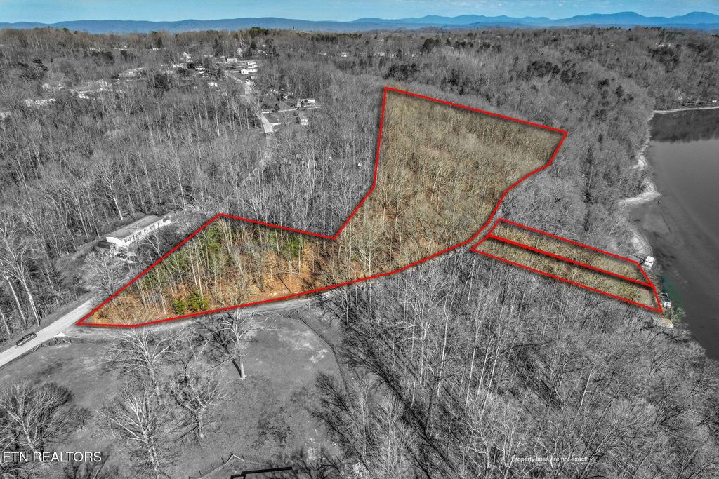 Photo of 512 Lakecrest Drive, Harriman, TN 37748 (MLS # 1290064)