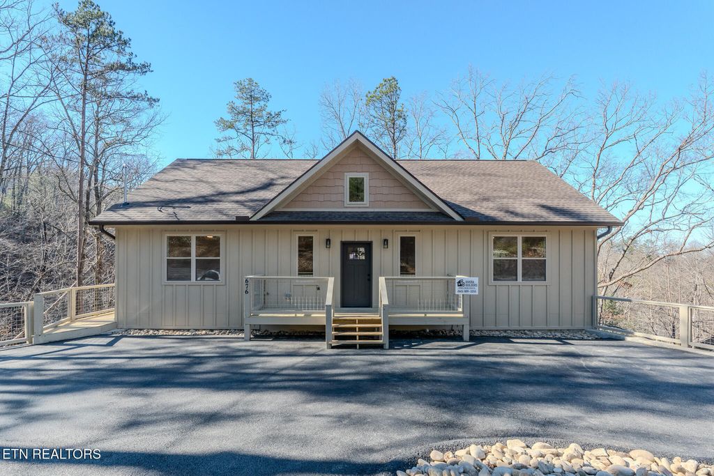 Photo of 676 Monte Wood Circle, Pigeon Forge, TN 37863 (MLS # 1324874)