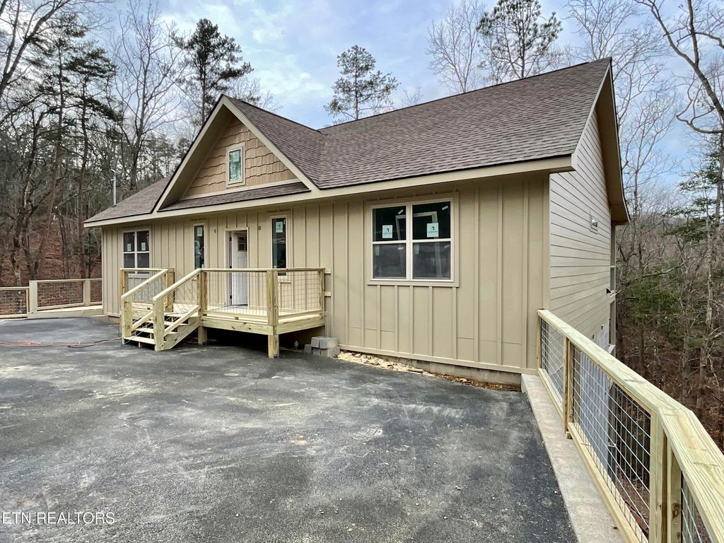 Photo of 676 Monte Wood Circle, Pigeon Forge, TN 37863 (MLS # 1324874)