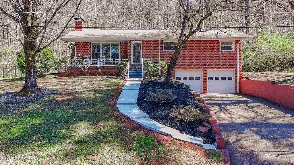 Photo of 4108 Cruze Rd, Knoxville, TN 37920 (MLS # 1333030)