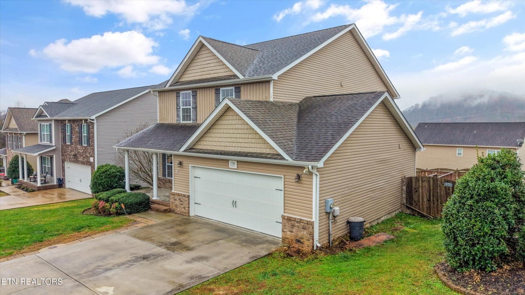 Photo of 1730 Point Wood Drive, Knoxville, TN 37920 (MLS # 1322563)
