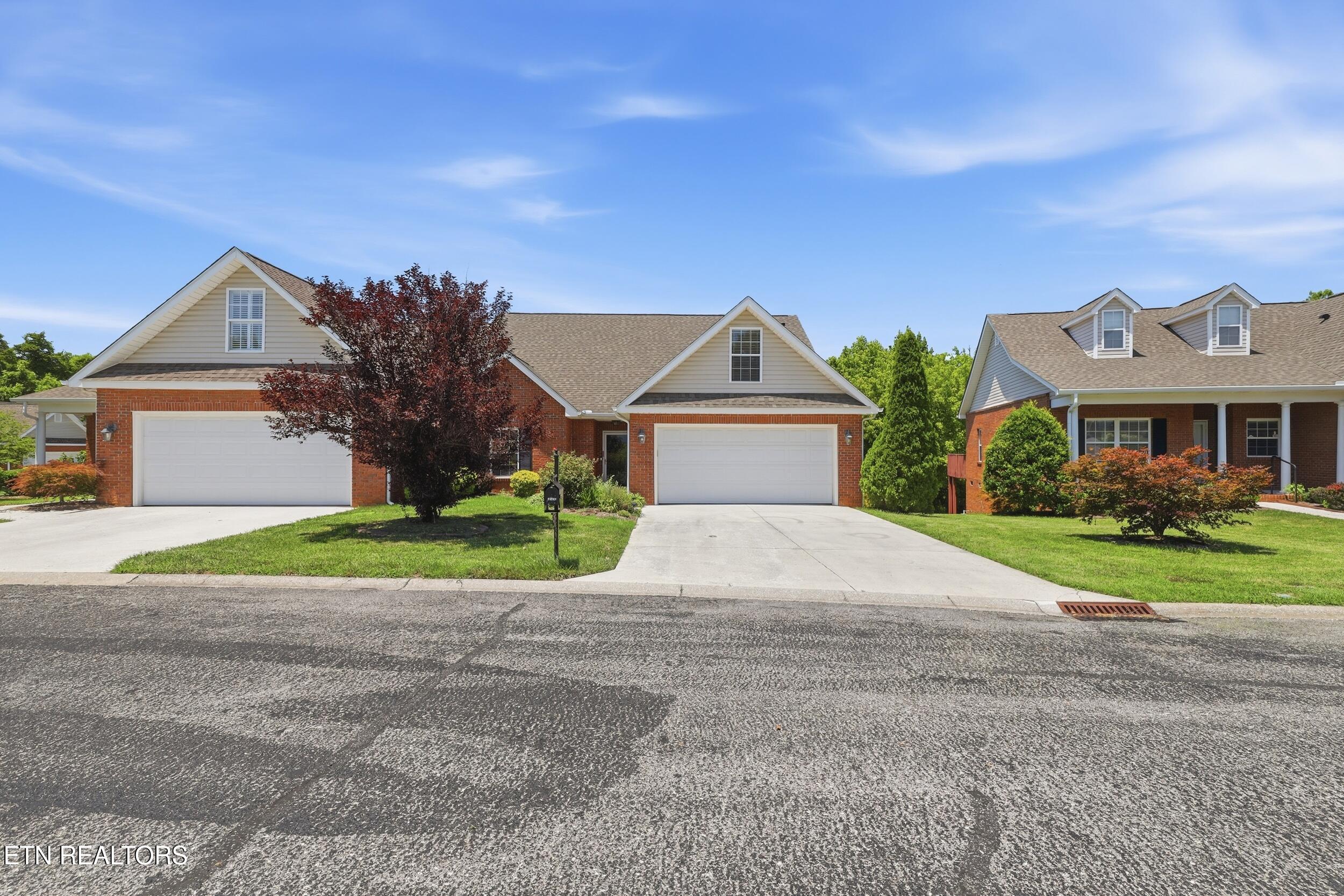 4609 Oak Meadow Way 33
